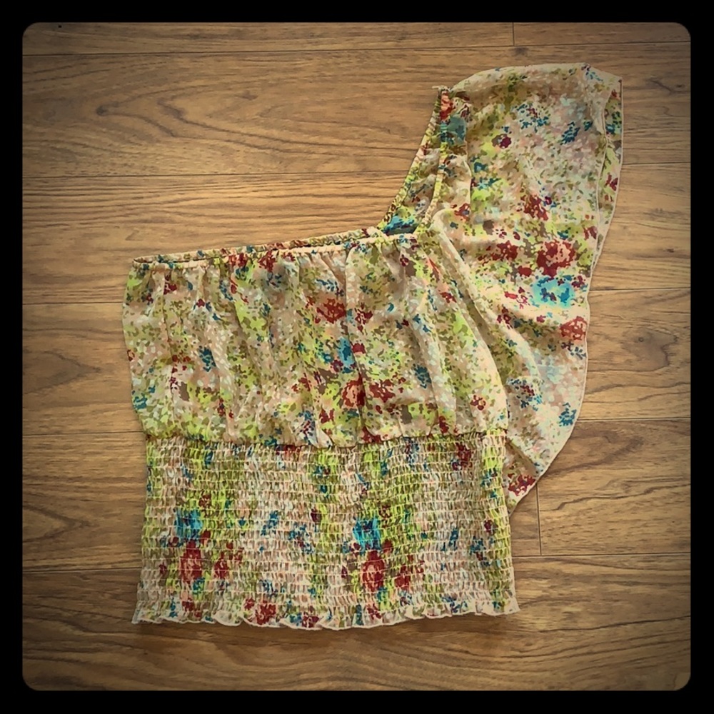 NWOT Flirty One Shoulder Flutter Sleeved Top